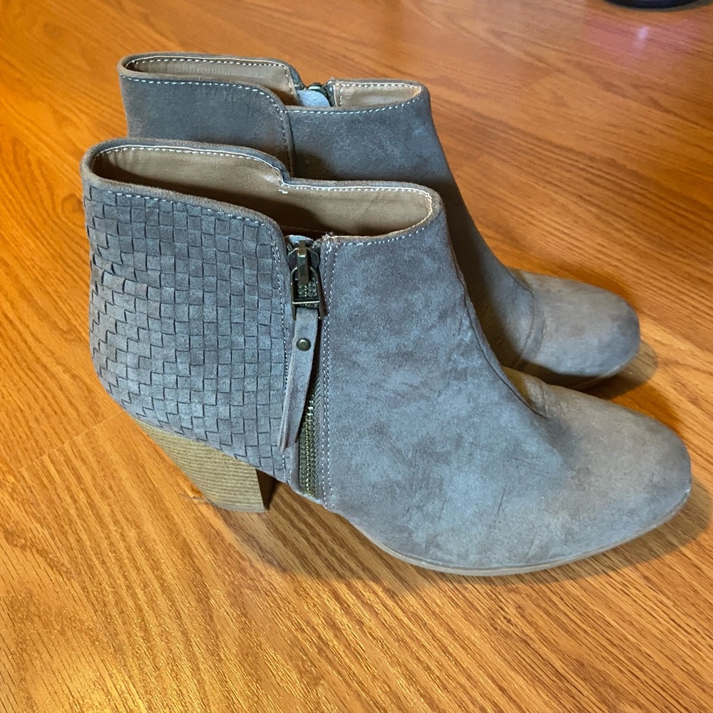 Barely worn super cute bootie heels